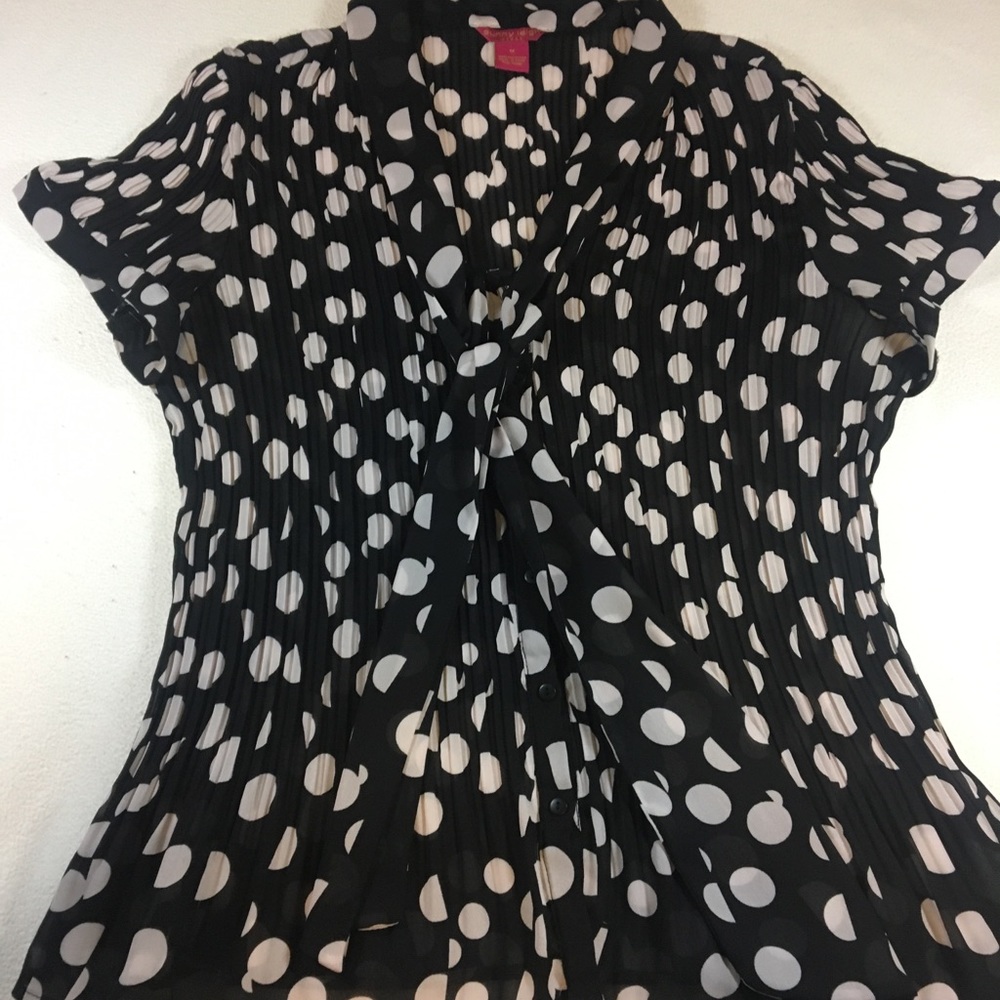 Sheer accordion texture polka dot top